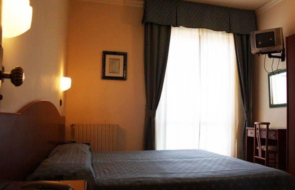 Hotel Beaurivage سينِغاليا المظهر الخارجي الصورة